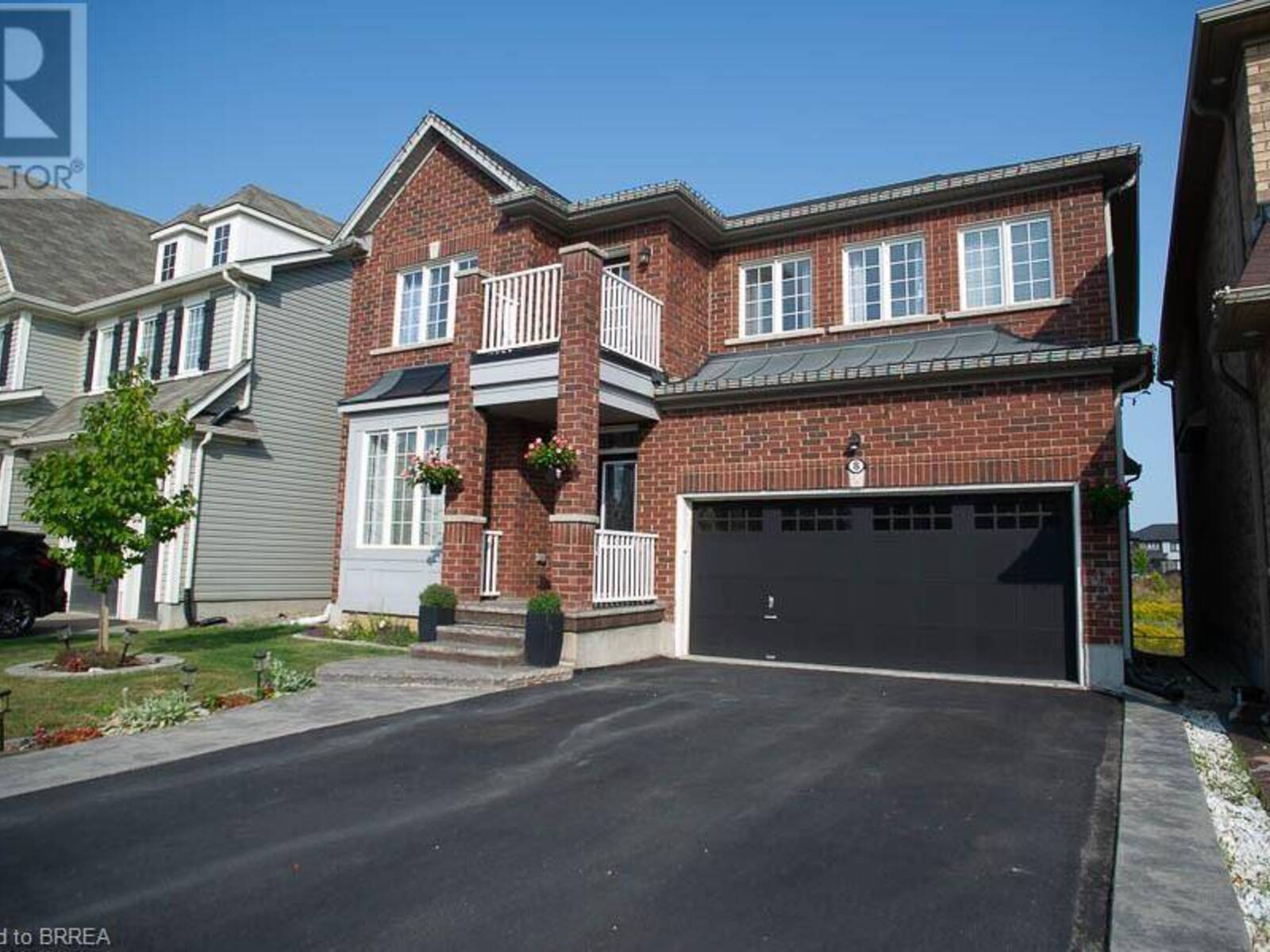 8 TURNBULL Drive, Brantford, Ontario N3T 0K4