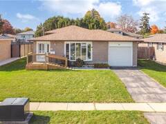 16 LARKSPUR Lane Paris Ontario, N3L 3P1