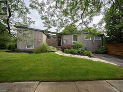 122 BALMORAL Drive Brantford Ontario, N3R 5C3