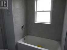 81 EAST Avenue | Brantford Ontario | Slide Image Nine