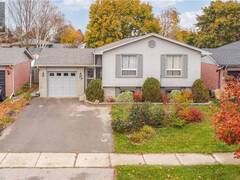 18 LATZER Crescent Brantford Ontario, N3V 1E1