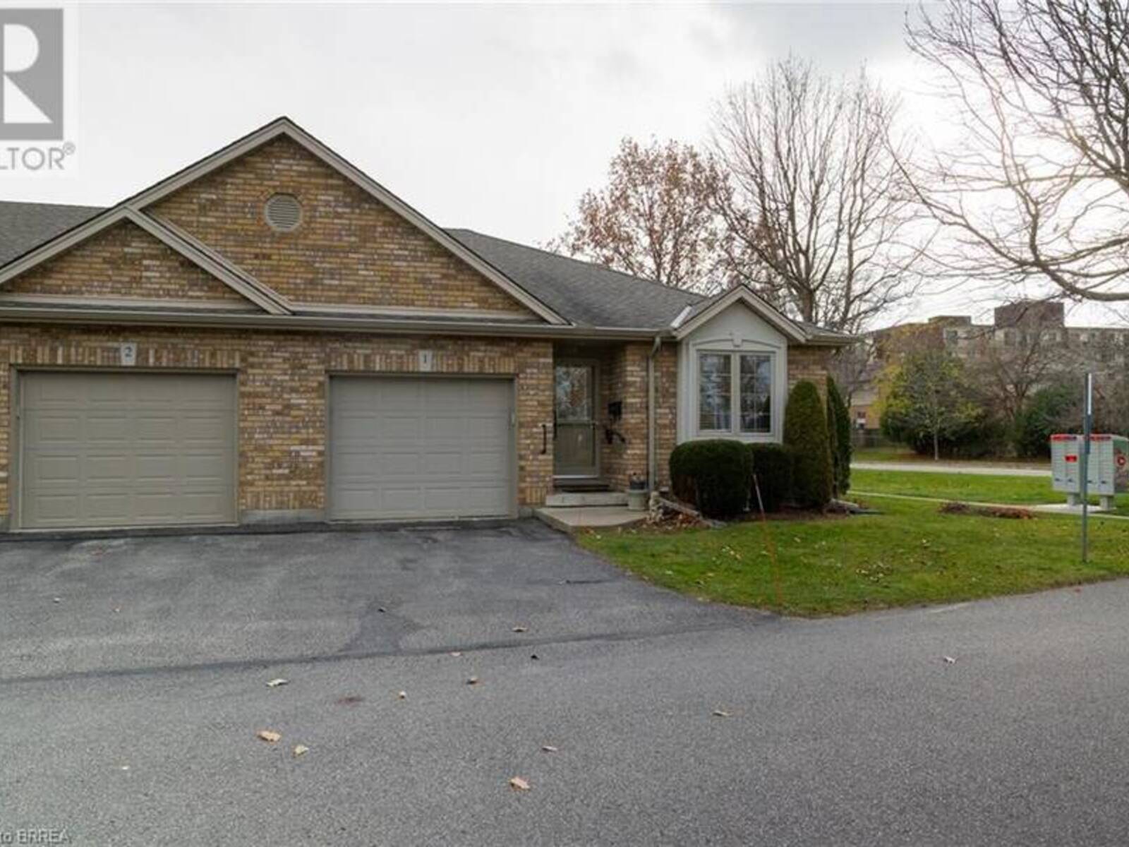 25 COBDEN Court Unit# 1, Brantford, Ontario N3R 8B5