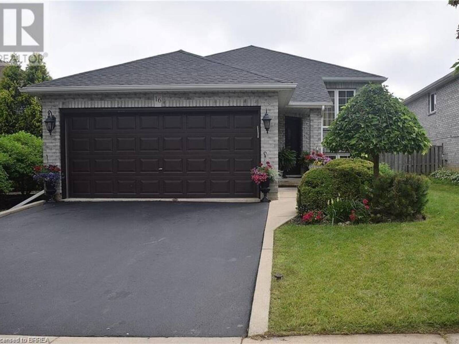 16 MCGUINESS Drive, Brantford, Ontario N3T 6M5