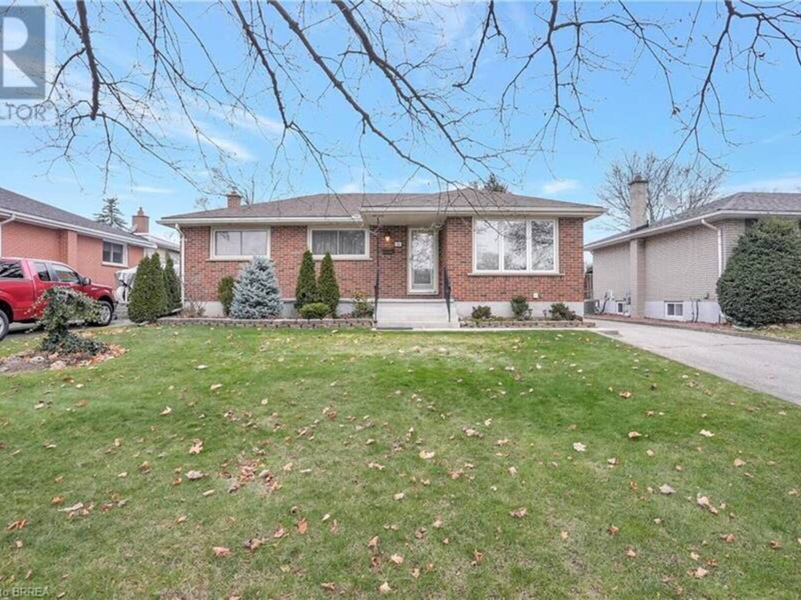 34 WILTSHIRE Drive, Brantford, Ontario N3R 5A9