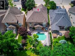 16 SWEETMAN Drive Dundas Ontario, L9H 7N6