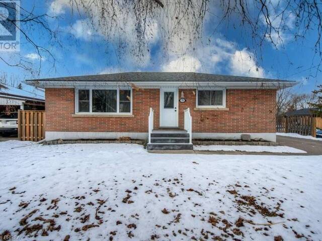 73 NORMAN Street Brantford Ontario, N3R 2Y3