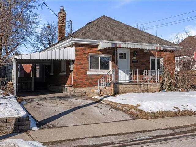 248 SYDENHAM Street Brantford Ontario, N3R 3Z8 - 3 Bedrooms Home For Sale