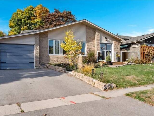 20 COLUMBINE Crescent Paris Ontario, N3L 3K9 - 3 Bedrooms Home For Sale