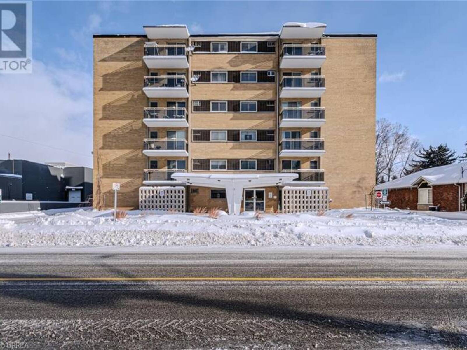 87 ST GEORGE Street Unit# 203, Brantford, Ontario N3R 1V5