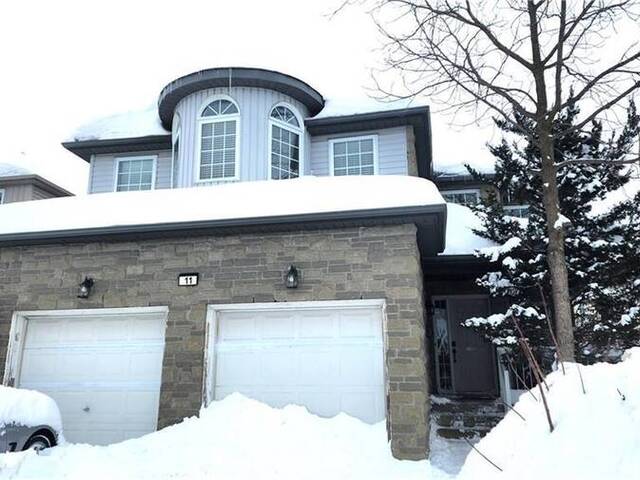 11 APPLE RIDGE Drive Kitchener Ontario, N2P 2S2 - 4 Bedrooms Home For Sale