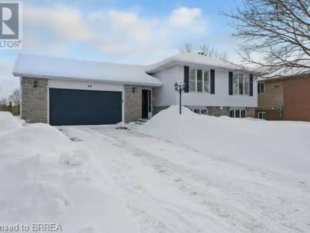 44 WINDSOR Drive Brant Ontario, N0E 1N0 - 4 Bedrooms Home For Sale