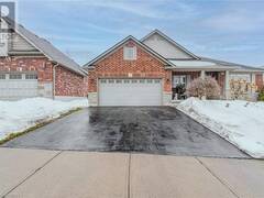 3 COBBLESTONE Drive Paris Ontario, N3L 4G1