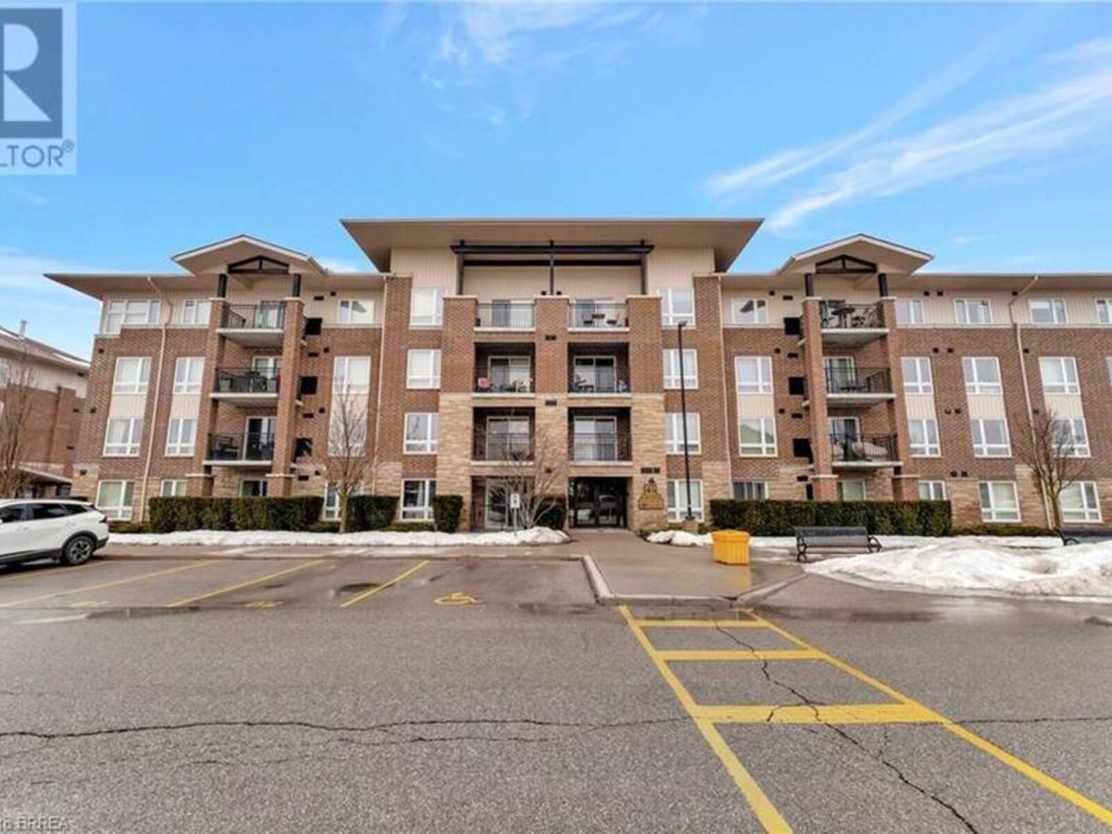 45 KINGSBURY Square Unit# 213, Guelph, Ontario N1L 0L2