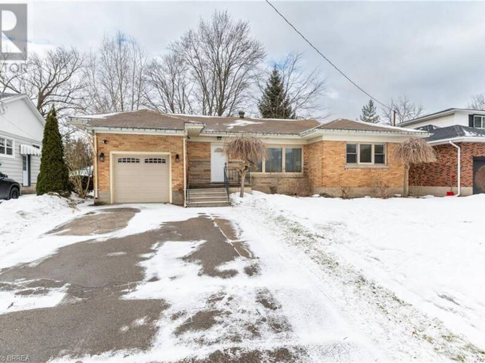 12 PATTERSON Avenue, Brantford, Ontario N3S 6W9