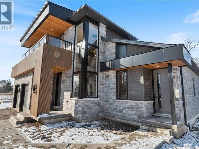 159 PARKSIDE Drive Brantford Ontario, N3T 0S9 - 5 Bedrooms Home For Sale