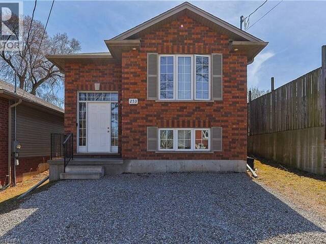 253 WELLINGTON Street Brantford Ontario, N3S 3Z8 - 4 Bedrooms Home For Sale