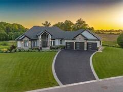 41 RUIJS Boulevard Brantford Ontario, N3T 0E1