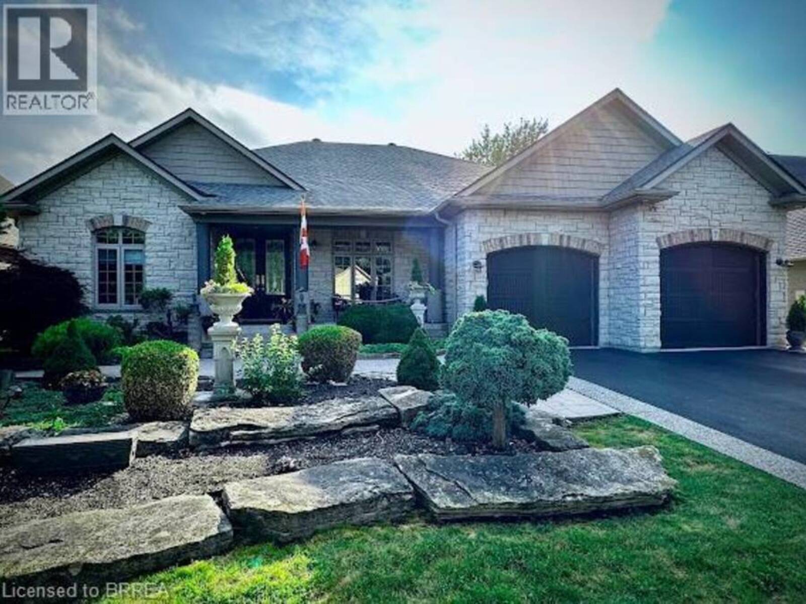 7 OCEAN Way, Port Dover, Ontario N0A 1N7