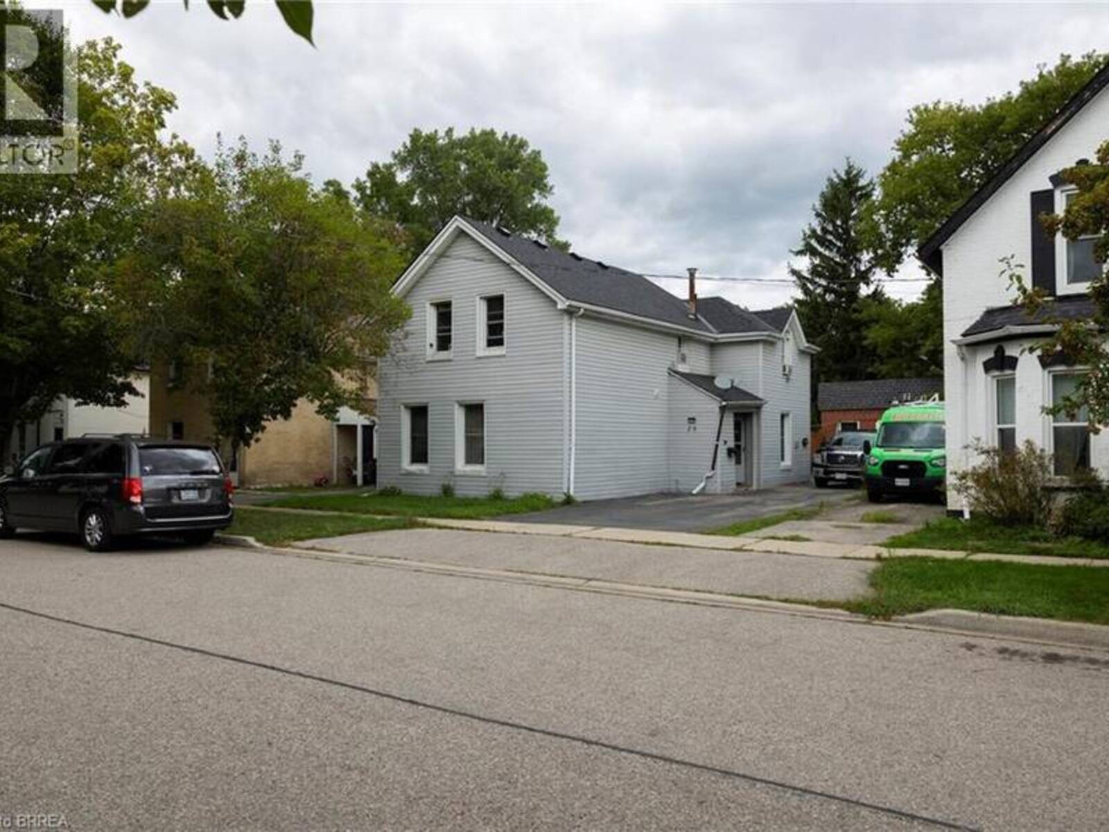 20 SUPERIOR Street, Brantford, Ontario N3S 2K1
