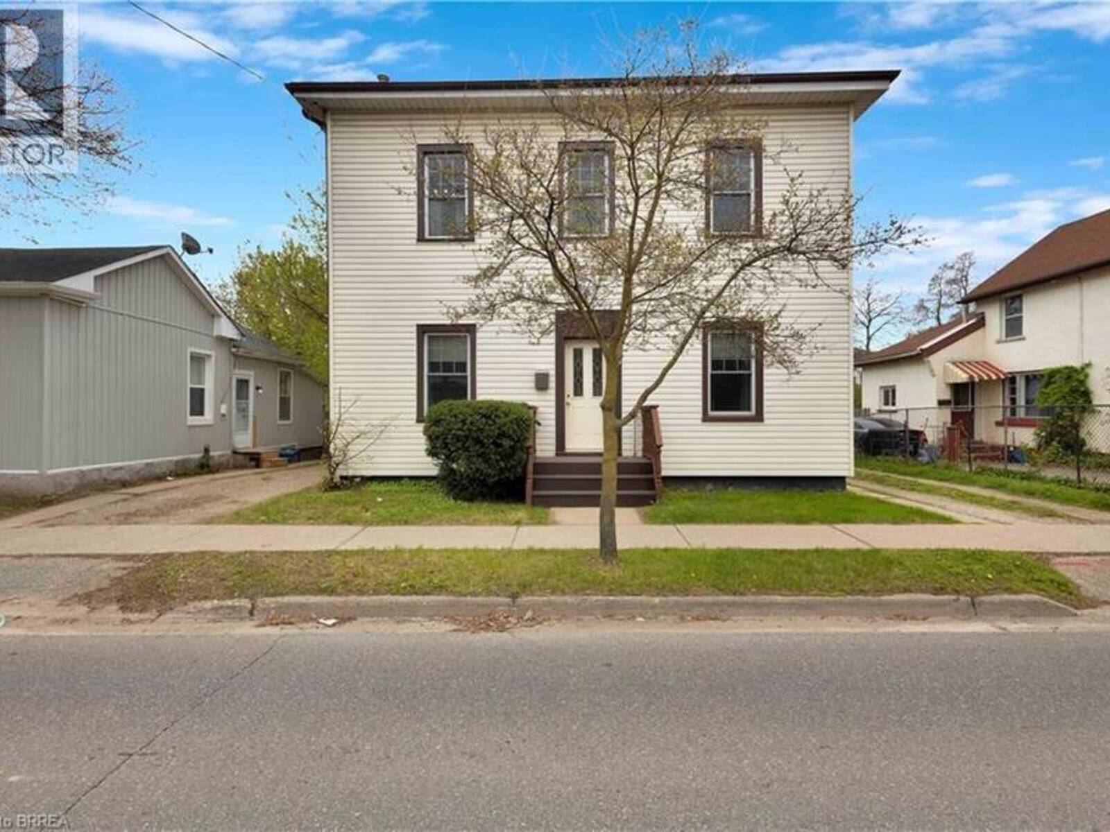 303 DALHOUSIE Street, Brantford, Ontario N3S 3V6