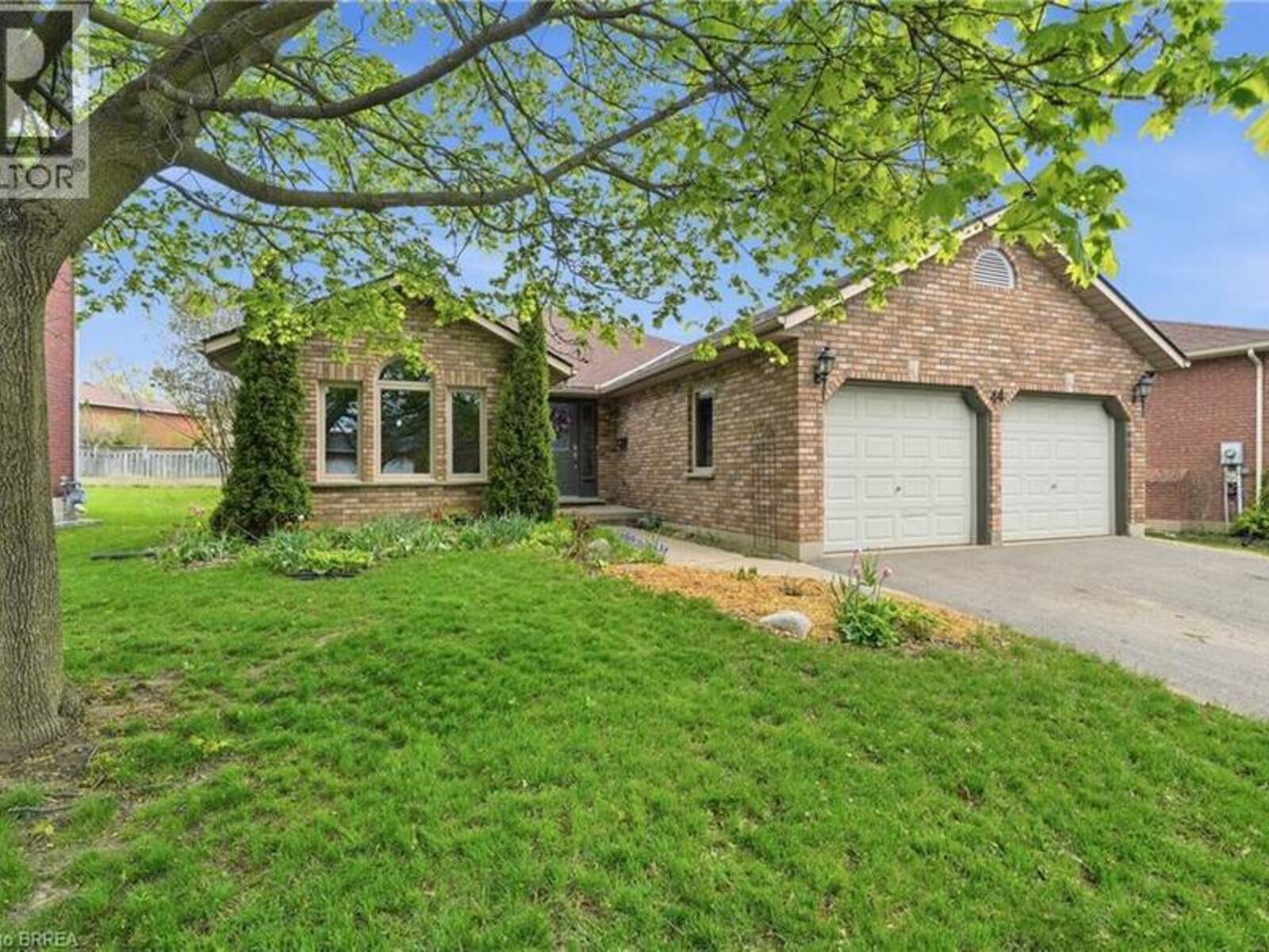 44 BLACKFRIAR Lane, Brantford, Ontario N3R 7L3