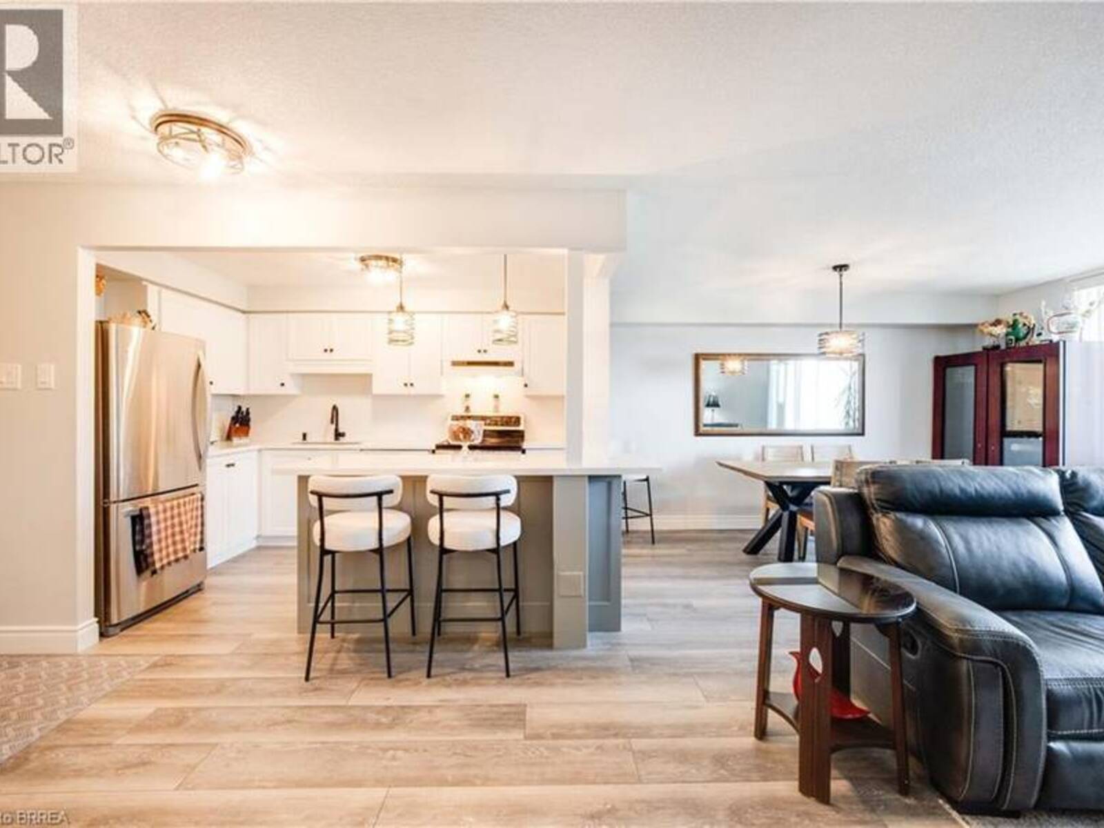 9 BONHEUR Court Unit# 401, Brantford, Ontario N3P 1Z5