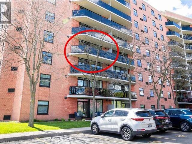 9 BONHEUR Court Unit# 401 Brantford Ontario, N3P 1Z5 - 2 Bedrooms Condo For Sale