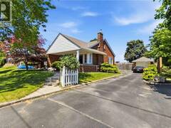 134 QUEENSWAY Drive Brantford Ontario, N3R 4X3
