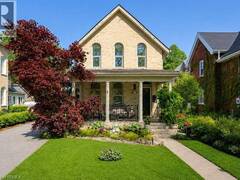 11 CHESTNUT Avenue Brantford Ontario, N3T 4B9