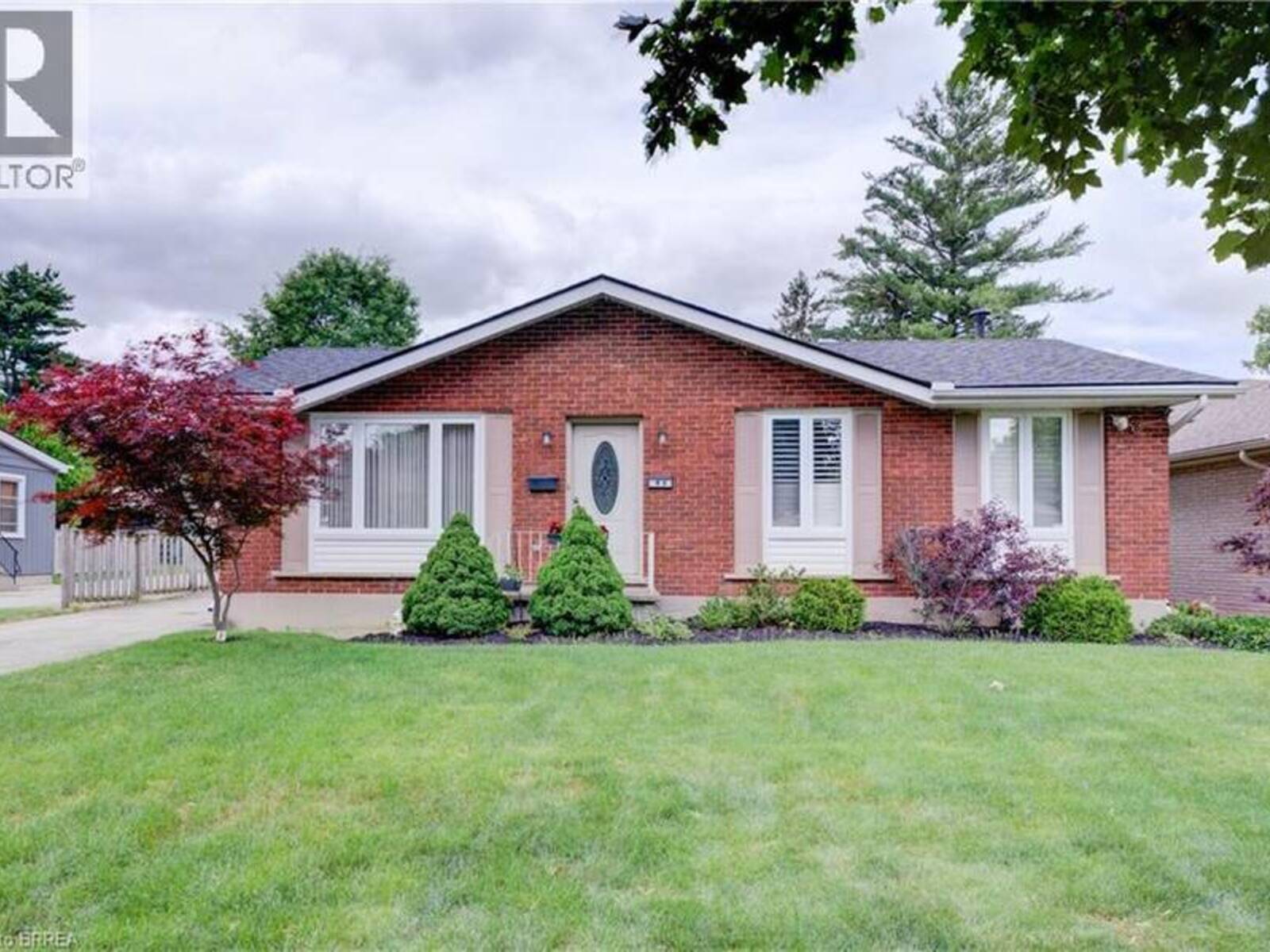 83 EVELYN Street, Brantford, Ontario N3R 3H2