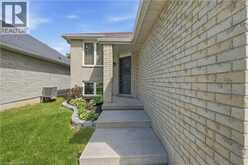 114 DONEGAL Drive | Brantford Ontario | Slide Image Three