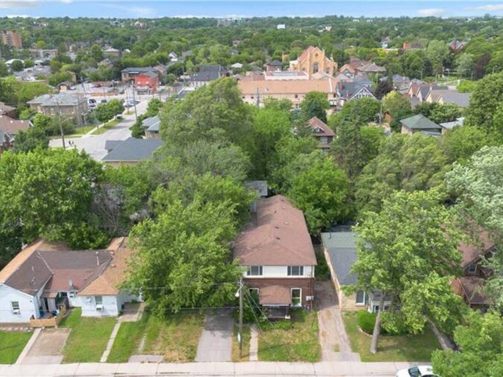 8 VICTORIA Street, Brantford, Ontario N3S 3J7