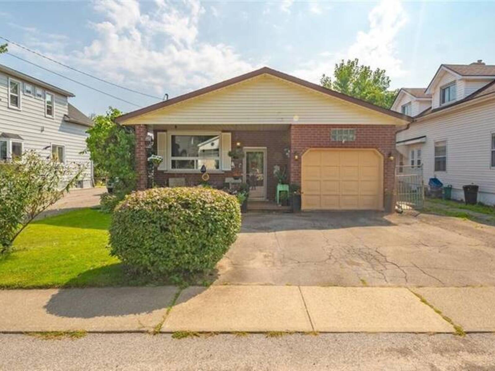 6442 TAYLOR Street, Niagara Falls, Ontario L2G 2G1