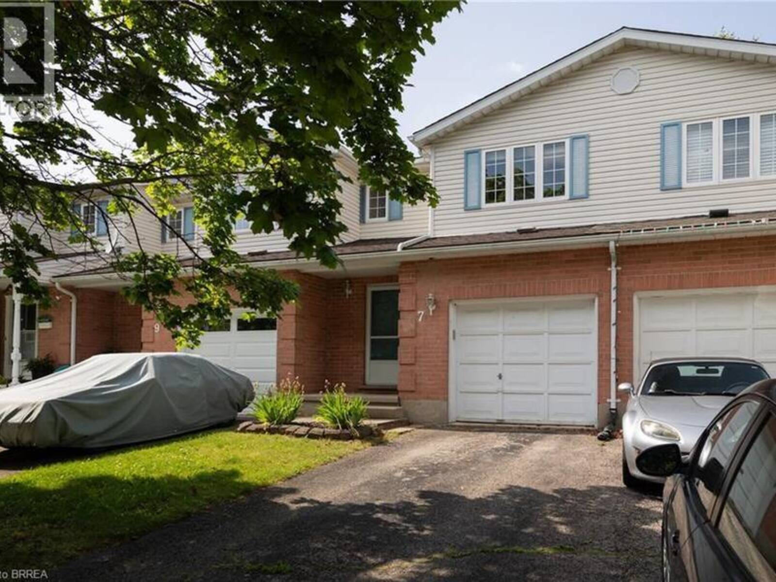 7 GRAYSTONE Court, Paris, Ontario N3L 3Y1