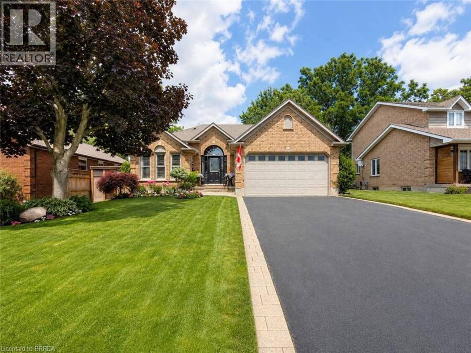 39 RUSSELL Crescent, Brant, Ontario N0E 1N0