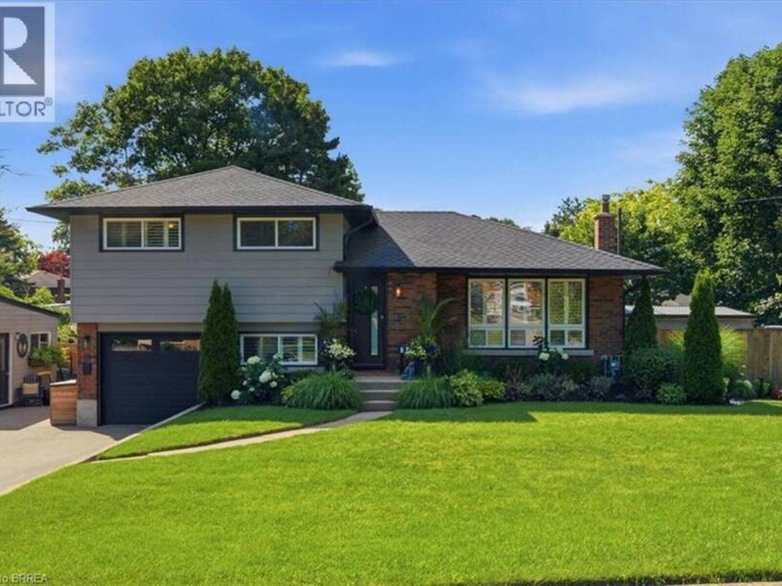 28 RIVERVIEW Terrace, Paris, Ontario N3L 2P4