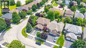 137 CHUDLEIGH Street | Waterdown Ontario | Slide Image Eight