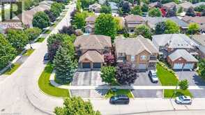 137 CHUDLEIGH Street | Waterdown Ontario | Slide Image Four