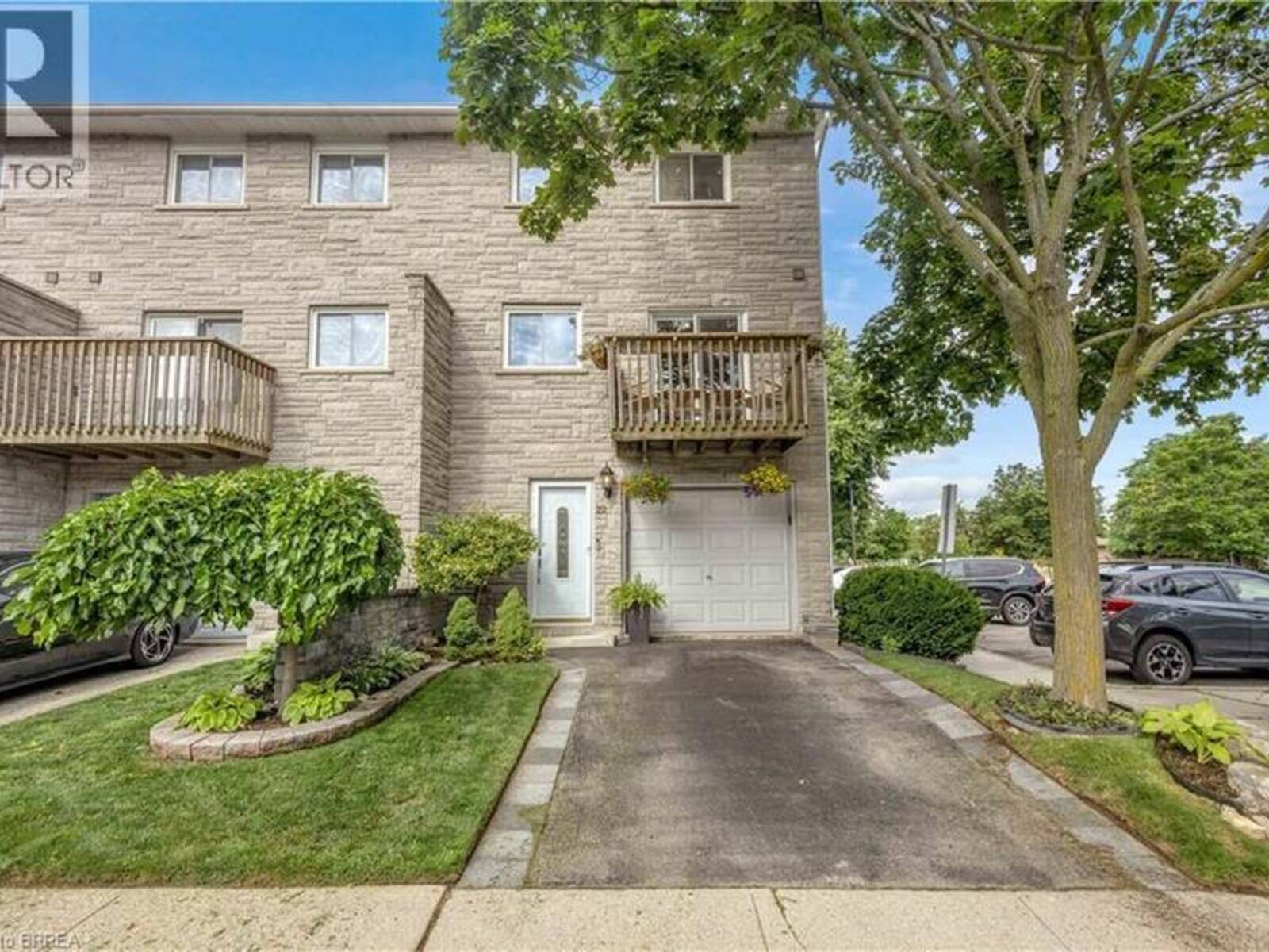 1155 PARAMOUNT Drive Unit# 22, Hamilton, Ontario L8J 2N4