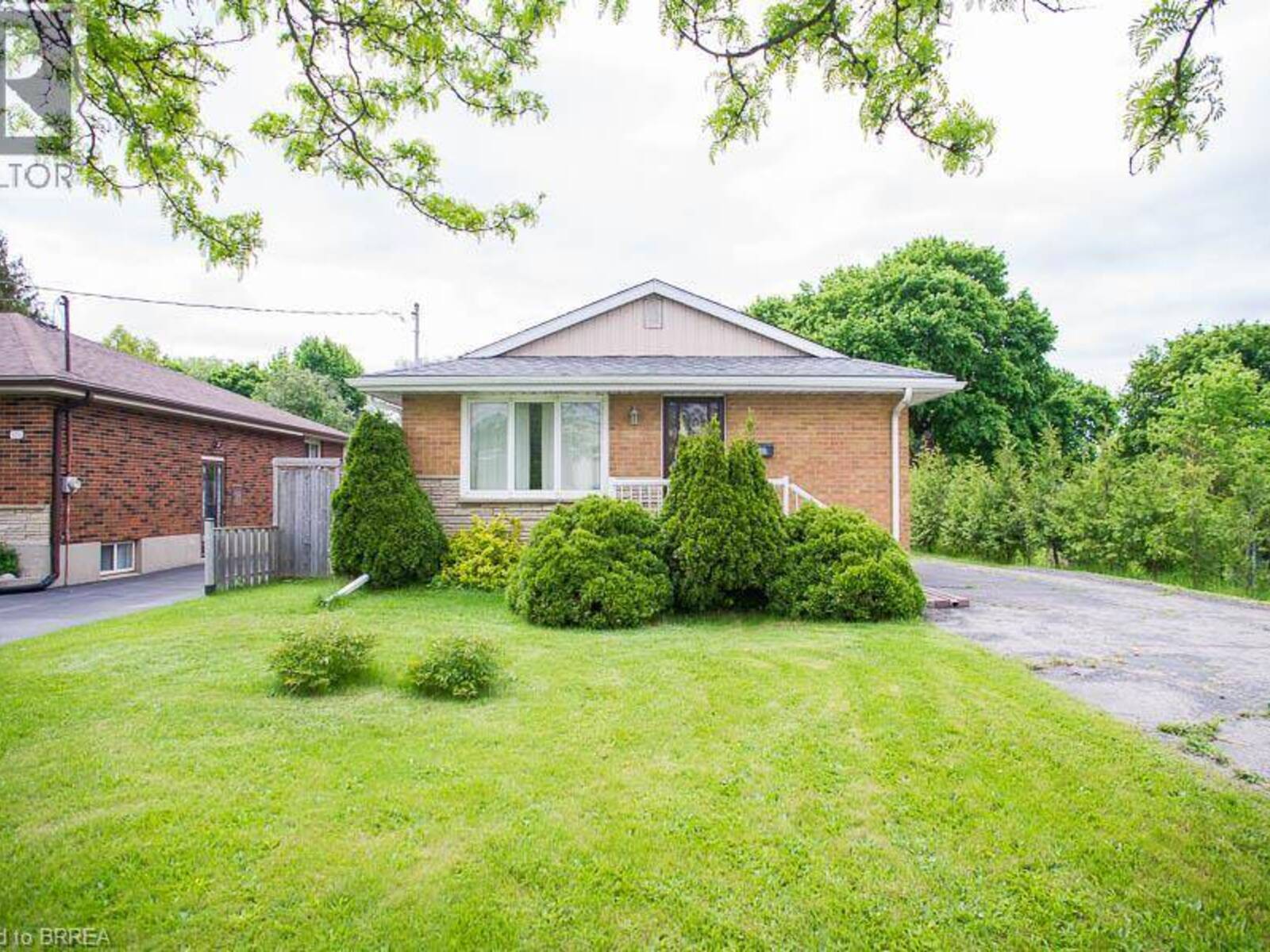 120 HENRY Street, Brantford, Ontario N3S 5C7