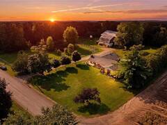 1213 CONCESSION 5 Road W Hamilton Ontario, L8B 1L3