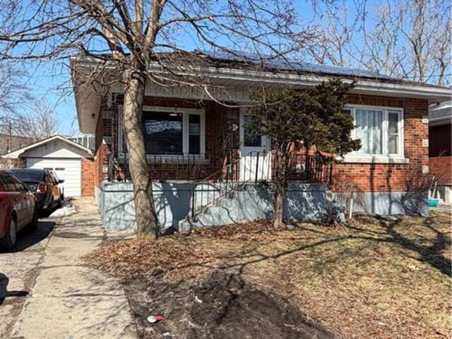 17 HENRY Street Brantford Ontario, N3R 1Z9 - 5 Bedrooms Home For Sale