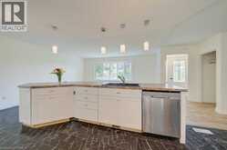6 BAYLY Drive | Paris Ontario | Slide Image Ten