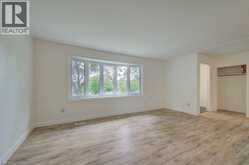 6 BAYLY Drive | Paris Ontario | Slide Image Eight