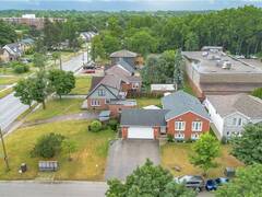 5 PASSMORE Court Brantford Ontario, N3S 7V3