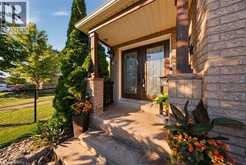 75 HUNTER Way | Brantford Ontario | Slide Image Four