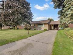 18 KINGSMOUNT Crescent Brantford Ontario, N3T 0L2