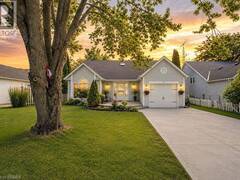 61 LESLIE Avenue Port Dover Ontario, N0A 1N4