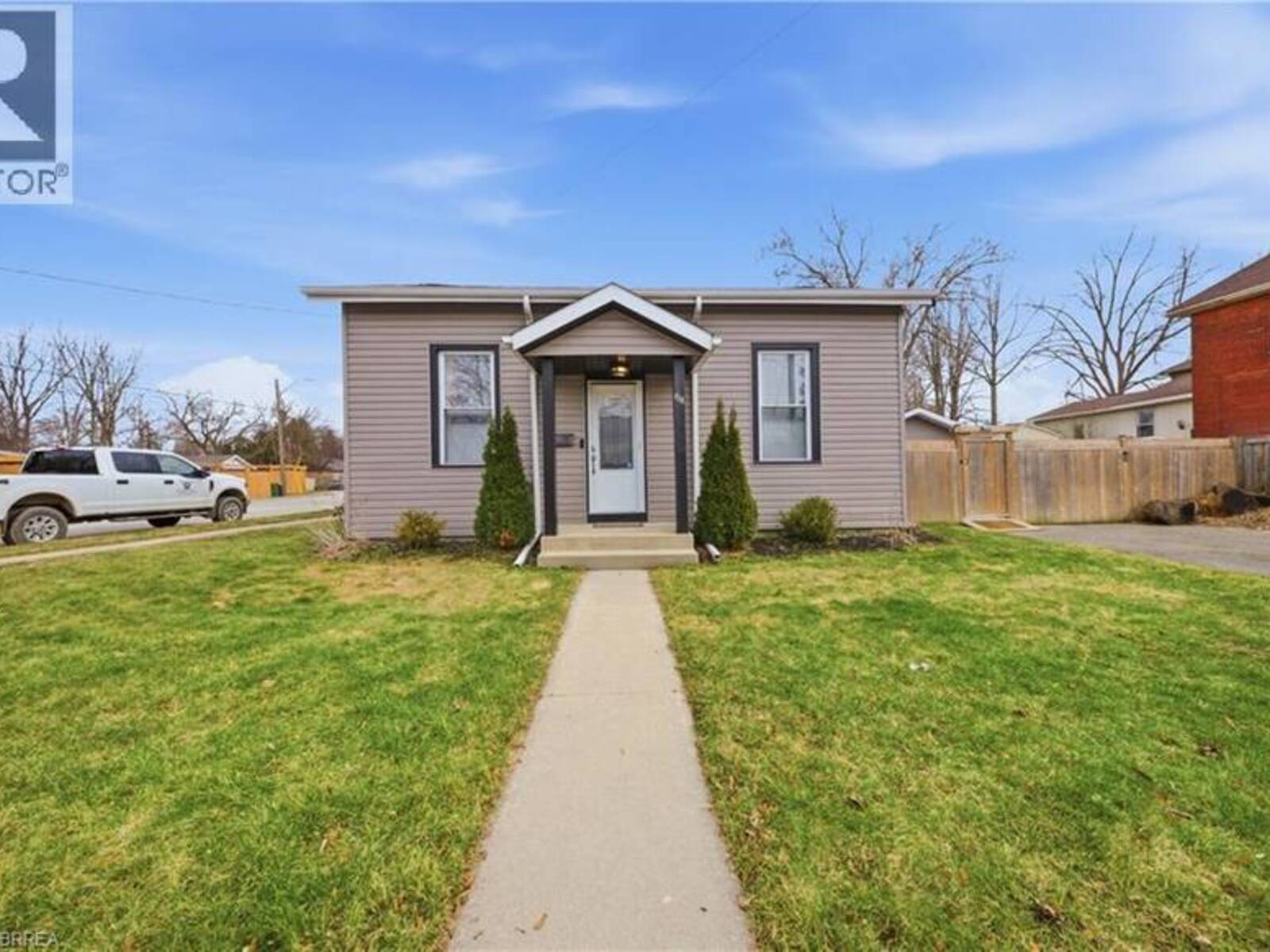 64 RICHARDSON Street, Brantford, Ontario N3T 1J1