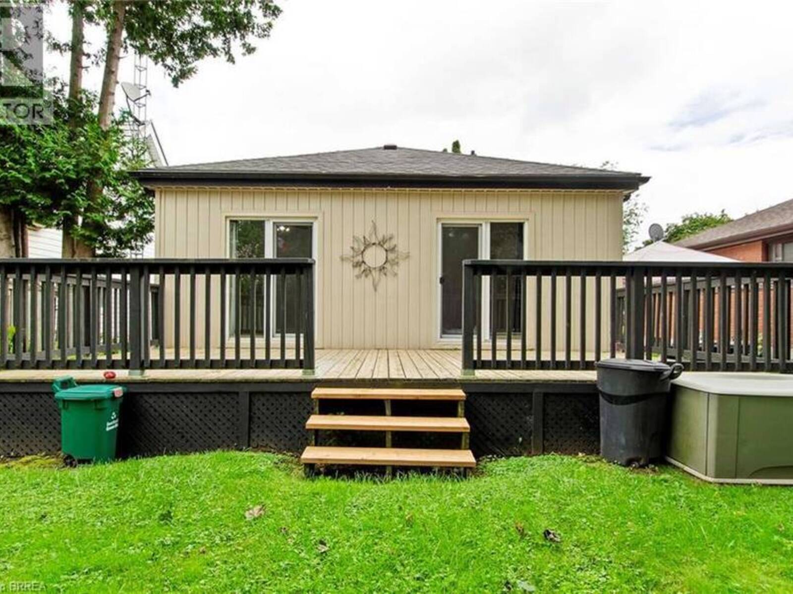 20 JOHN Street, Brantford, Ontario N3T 4H7